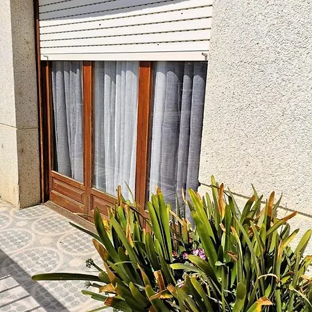 Holiday home Spacious House In With Terrace Deltebre