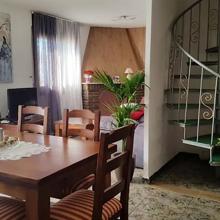 Spacious House In With Terrace * Deltebre