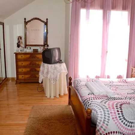 Spacious House In With Terrace Holiday home Deltebre
