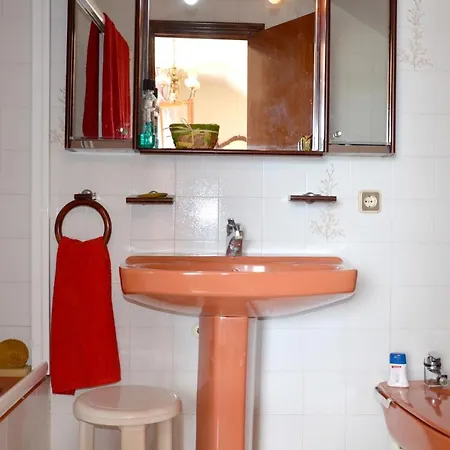 Spacious House In With Terrace Holiday home *