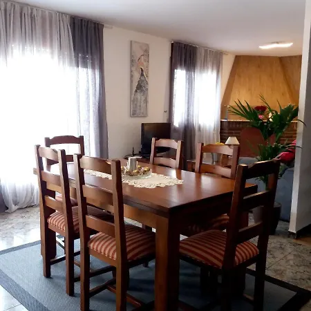 Spacious House In With Terrace Deltebre