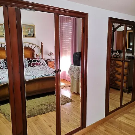 Spacious House In With Terrace Deltebre