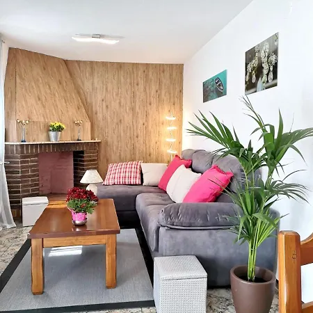 Holiday home Spacious House In With Terrace Deltebre
