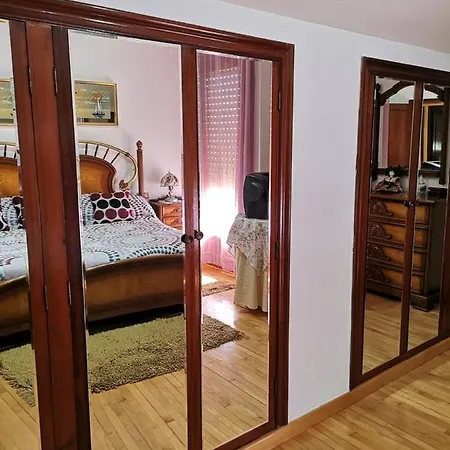 Spacious House In With Terrace Deltebre